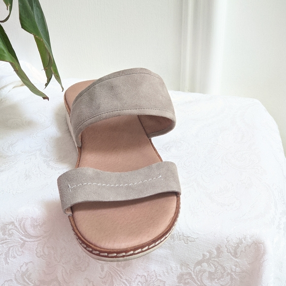 Suede strap sandals by Caslon - Picture 8 of 14